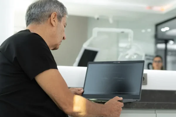 Dentspace Küçükçekmece Ağız ve Diş Sağlığı Polikliniği 2