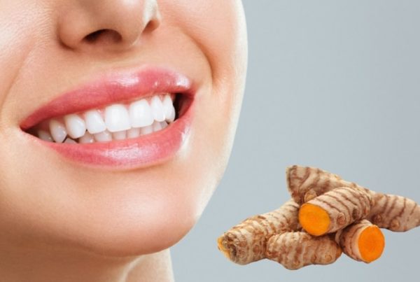 Zerdeçal ile Diş Beyazlatma